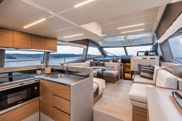 Ferretti Yachts 450 Interior