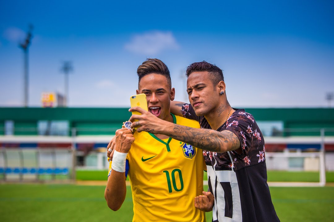 Bisa membeli apa dengan uang senilai transfer Neymar?