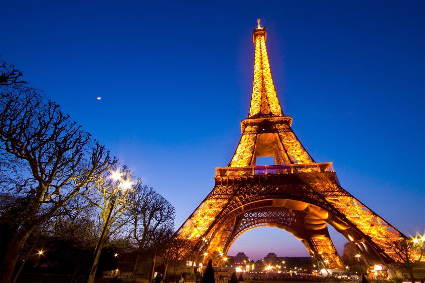 Menara Eiffel direnovasi