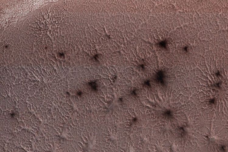Misteri Pola Laba-Laba Raksasa Di Mars