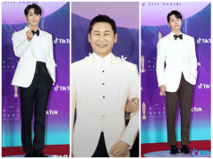 Aktor Dengan White Tuxedo Di Baeksang Arts Awards 2021