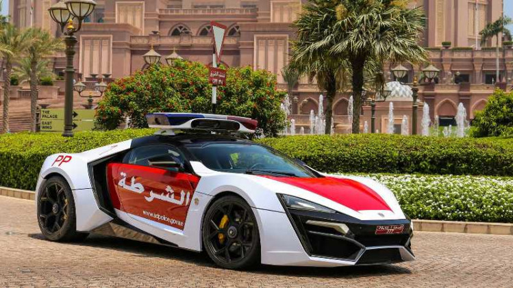 Alasan Kepolisian Di Dubai Dibekali Mobil Mewah