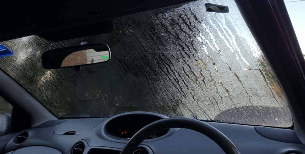 Terganggu Kaca Mobil Yang Berembun Di Musim Hujan? Ini Tipsnya