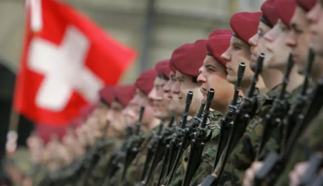 Aplikasi WhatsApp Hingga Telegram Dilarang Dipakai Tentara Swiss