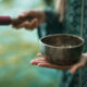 Mengenal Terapi Singing Bowl, Mangkuk Emas yang Digunakan Rara Pawang Hujan