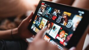 Netflix Kehilangan 200 Ribu Pelanggan Akibatkan Saham Jeblok
