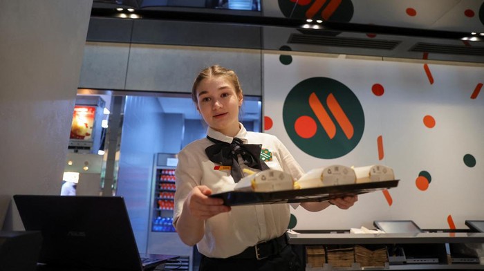 Intip Vkusno & tochka, Restoran Pengganti McDonald's di Rusia