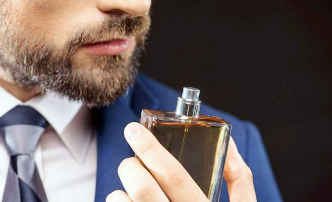 5 Rekomendasi Aroma Parfum Mewah untuk Pria