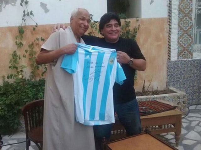 Bola ‘Tangan Tuhan’ Maradona Dijual Dengan Harga Fantastis!