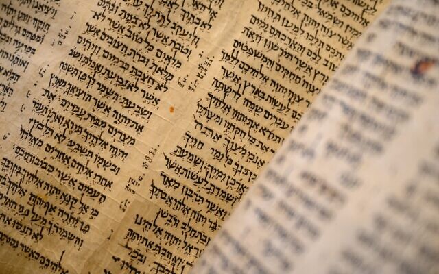 Alkitab Ibrani Codex Sassoon Akan Dilelang Seharga Rp758,8 Miliar