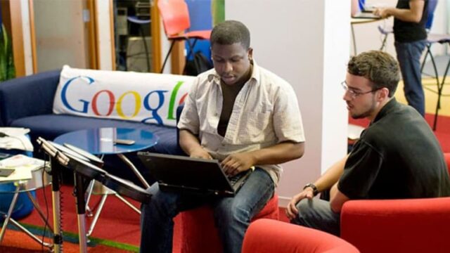 Google Minta Karyawan Berbagi Meja, Pangkas Budjet?