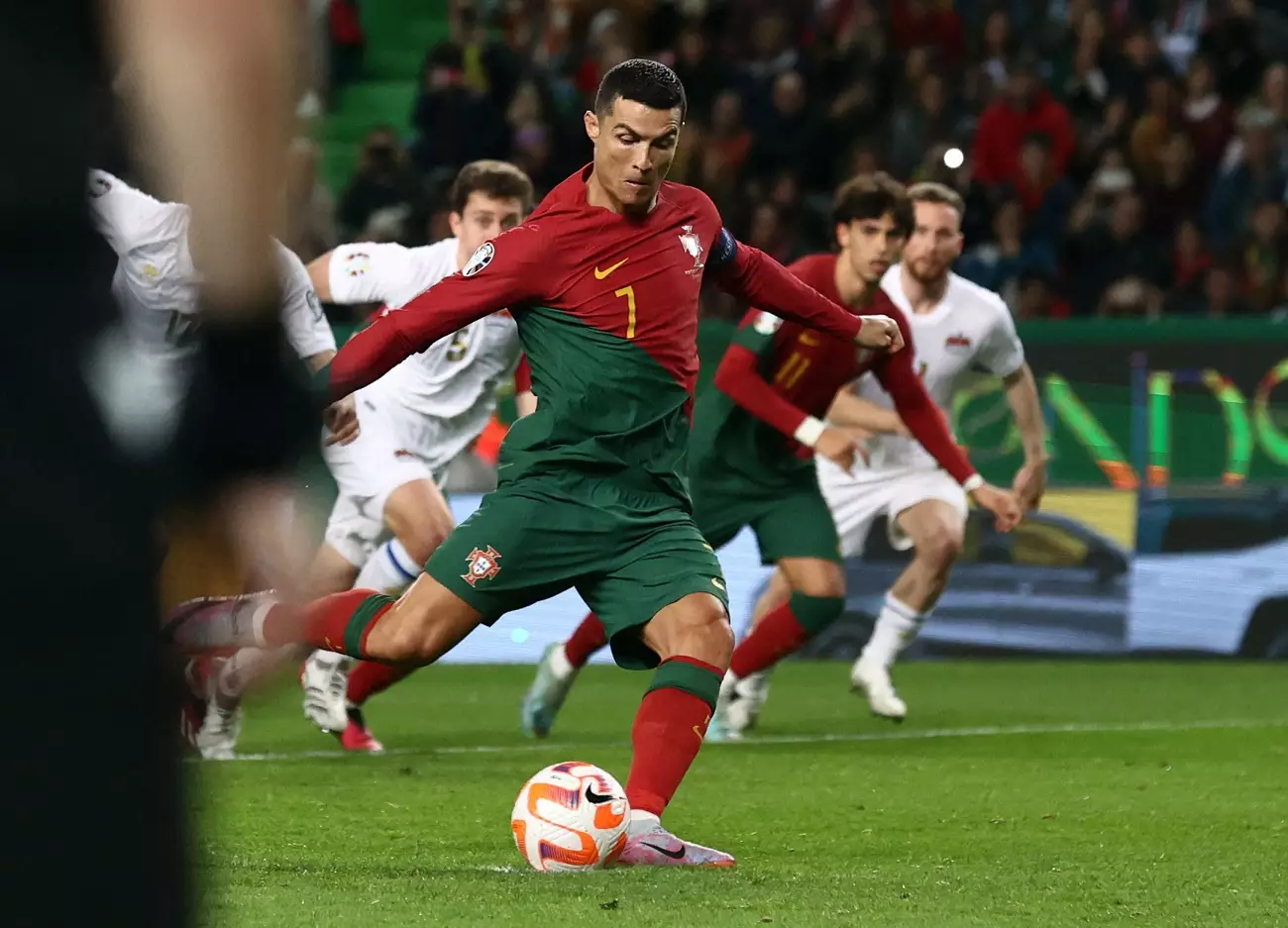 Cetak 2 Gol untuk Timnas Portugal, Ronaldo Pecahkan Rekor