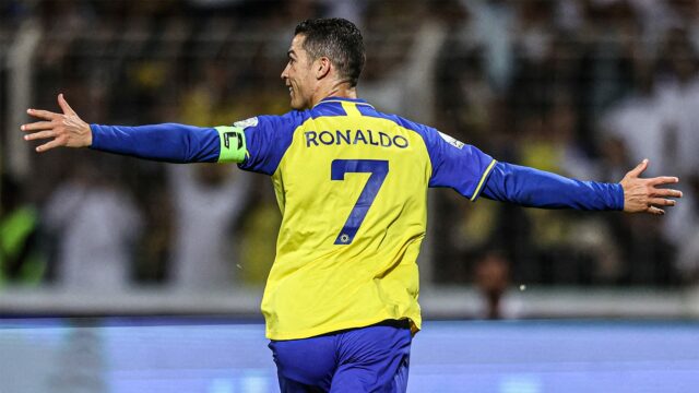 Ronaldo Selebrasi Sujud Syukur Usai Jadi Penentu Kemenangan Al Nassr