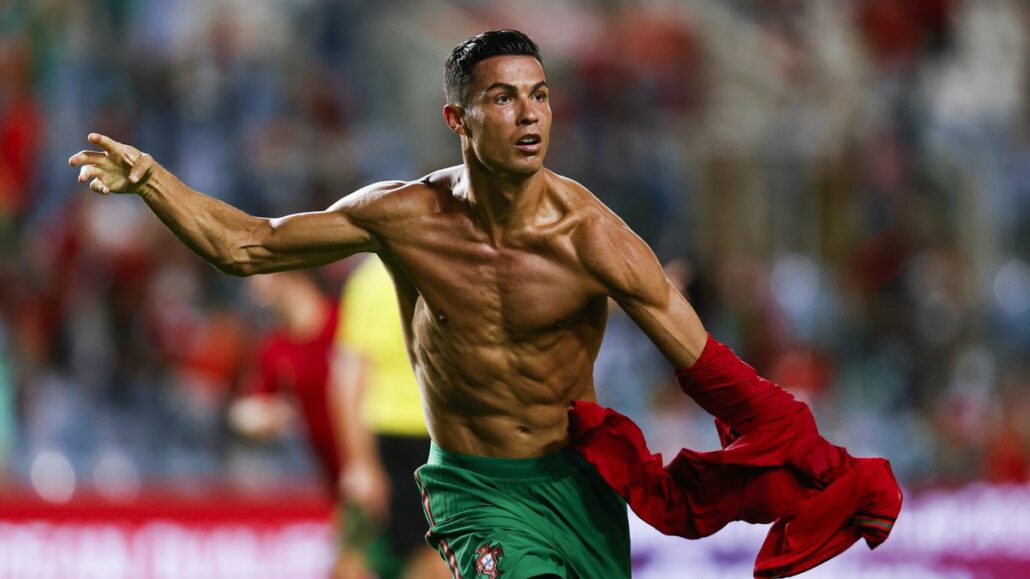 Cristiano Ronaldo Masuk Guinness World Record, Ini Rekornya!