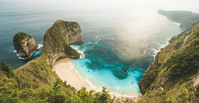 Pantai Kelingking Bali Hadirkan Lift Kaca 182 Meter, Satu-satunya di dunia