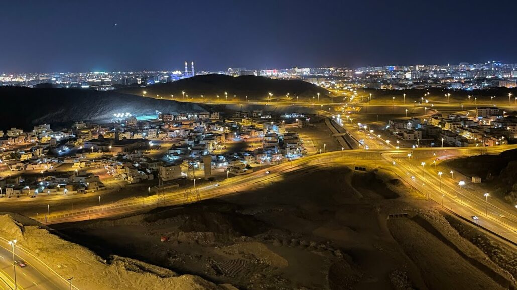 10 Kota dengan Night View Paling Indah di Dunia