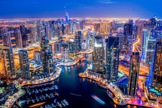 10 Kota dengan Night View Paling Indah di Dunia