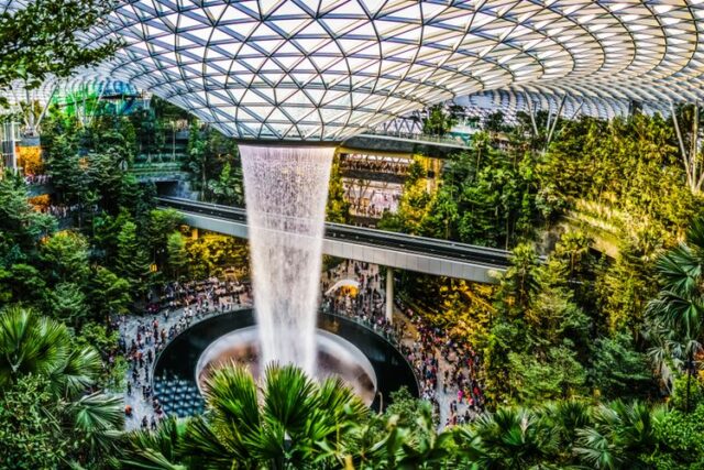 Bandara Changi Singapura Terapkan Bebas Paspor Mulai 2024