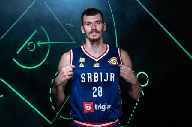 Pebasket Serbia Kehilangan Ginjal Usai Disikut Lawan di FIBA World Cup 2023
