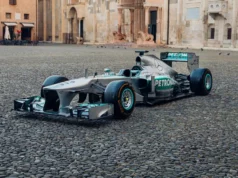 Mobil Kemenangan Pertama Lewis Hamilton Akan Dilelang